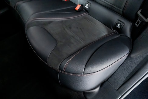 Used 2023 Mercedes-Benz GLC 300 4MATIC Coupe image 32