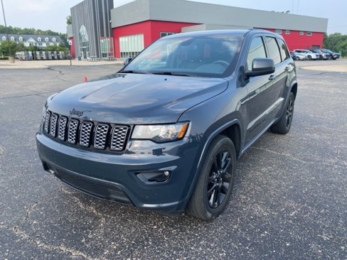 Used 2018 Jeep Grand Cherokee Altitude image 1