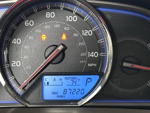 Used 2015 Toyota RAV4 Limited image 28