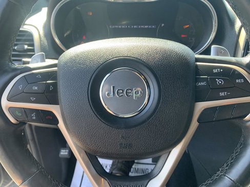 Used 2014 Jeep Grand Cherokee Laredo w/ Security & Convenience Group image 17