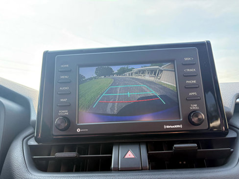 Used 2021 Toyota RAV4 XLE image 16