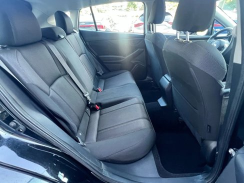 Used 2017 Subaru Impreza 2.0i Premium image 15