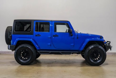 Used 2016 Jeep Wrangler Unlimited Sahara image 27