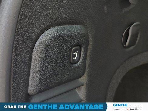 Used 2019 Jeep Grand Cherokee Limited w/ Luxury Group II image 29