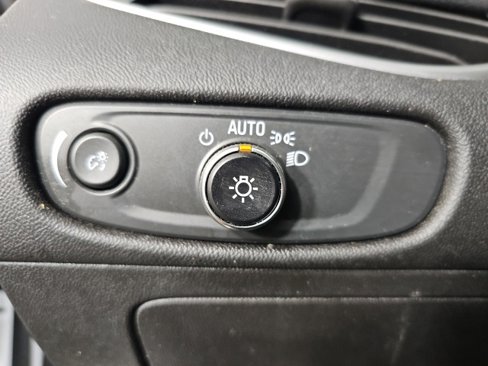 Used 2023 Chevrolet Malibu LT image 18