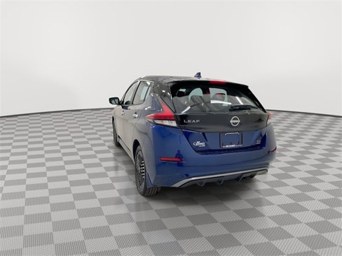 Certified 2024 Nissan Leaf SV Plus image 8