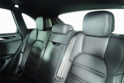 Used 2022 Porsche Macan image 33