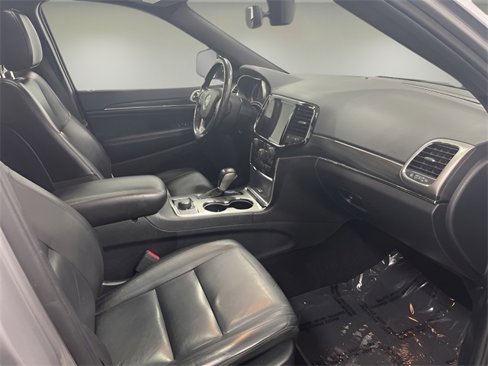 Used 2020 Jeep Grand Cherokee Limited image 18