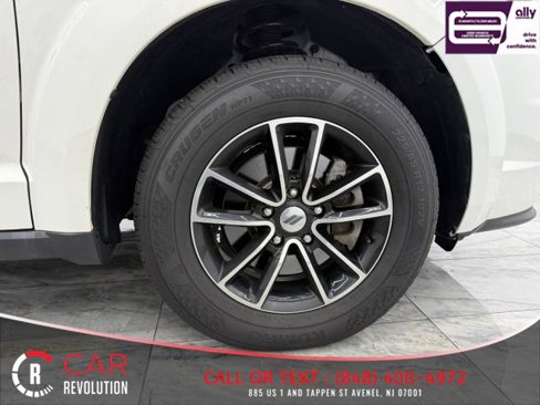 Used 2018 Dodge Journey SE w/ Popular Equipment Group image 11