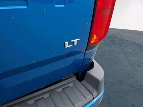 Used 2022 Chevrolet Colorado LT w/ LT Convenience Package image 5