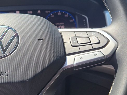 Used 2021 Volkswagen Atlas Cross Sport SEL Premium image 36