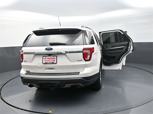Used 2019 Ford Explorer XLT w/ Equipment Group 202A image 40