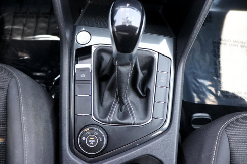 Used 2022 Volkswagen Tiguan S image 35