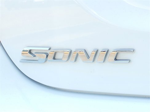 Used 2020 Chevrolet Sonic LS image 7