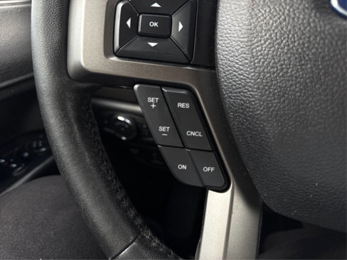 Used 2018 Ford Expedition XLT image 38