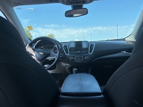 Used 2016 Chevrolet Malibu LT image 31