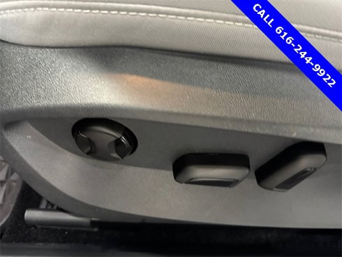 Used 2024 Volkswagen Taos SE image 23