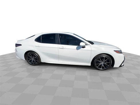Used 2023 Toyota Camry SE w/ Audio Upgrade Package image 9