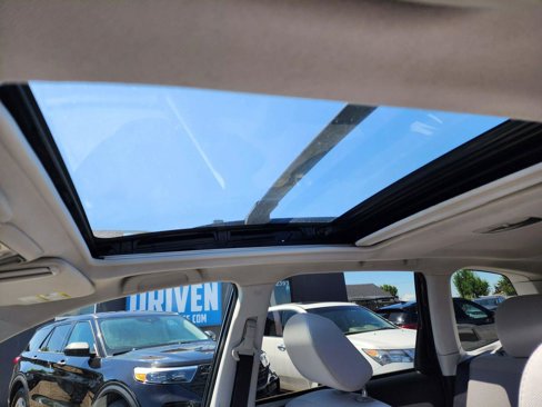 Used 2015 Subaru Forester 2.5i Premium w/ All-Weather Package image 12