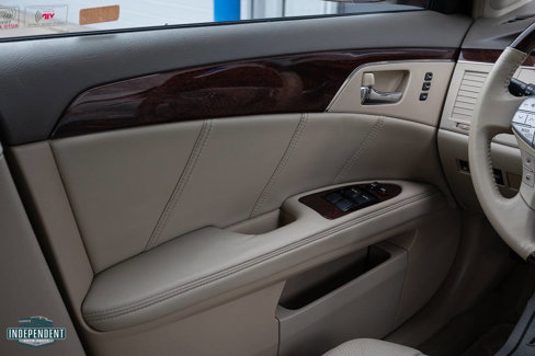 Used 2009 Toyota Avalon Limited image 9