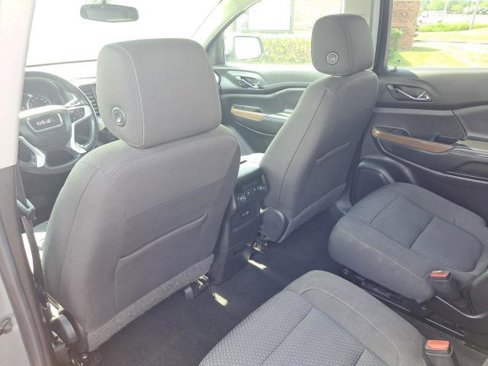 Used 2020 GMC Acadia SLE w/ LPO, Floor Liner Package image 19