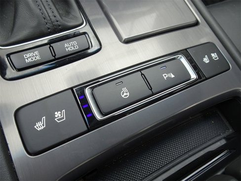 Used 2015 Hyundai Genesis 3.8 w/ Option Group 03 image 16