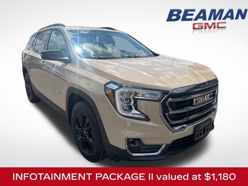 Used 2022 GMC Terrain AT4 w/ Infotainment Package II image 2