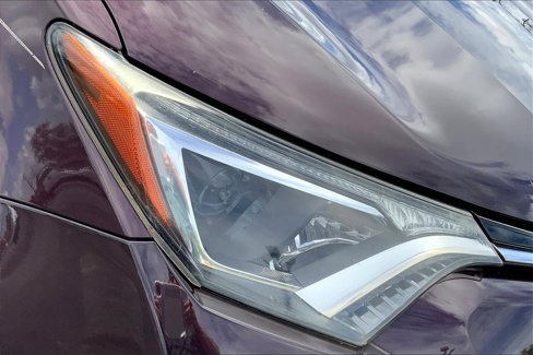 Used 2018 Toyota RAV4 XLE image 29