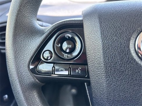 Used 2021 Toyota Prius L Eco image 10