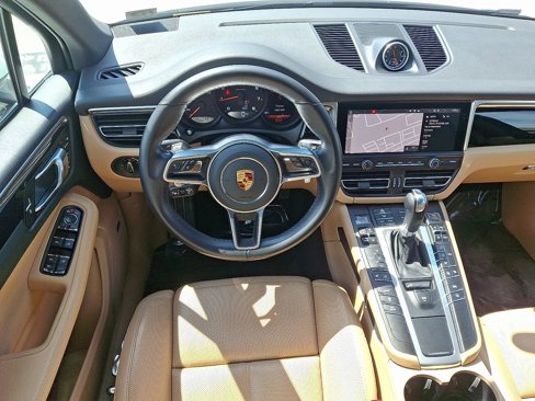 Used 2021 Porsche Macan image 13