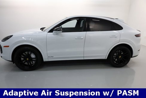 Used 2020 Porsche Cayenne Turbo image 11