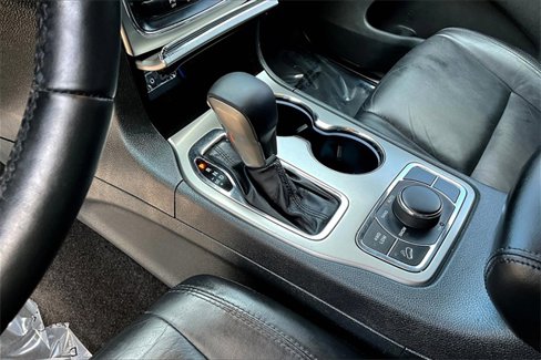 Used 2018 Jeep Grand Cherokee Limited image 17
