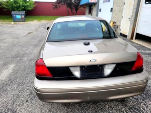 Used 2007 Ford Crown Victoria Police Interceptor image 4