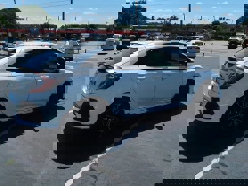 Used 2019 Honda Civic Sport Touring image 6
