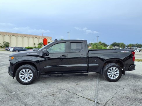 Used 2022 Chevrolet Silverado 1500 Custom image 4