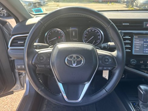Used 2018 Toyota Camry SE image 30