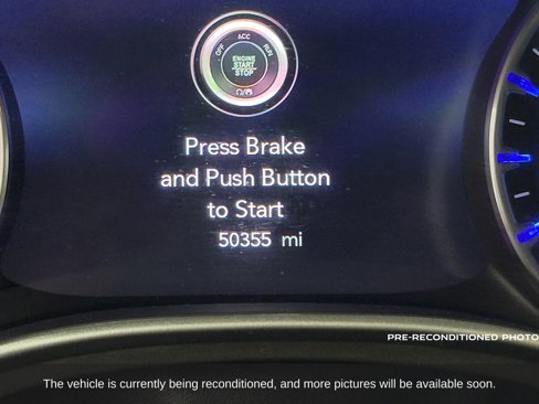 Used 2021 Chrysler Pacifica Touring-L image 7