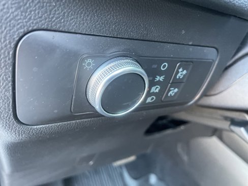 Used 2022 Ford Escape SE w/ Cold Weather Package image 25
