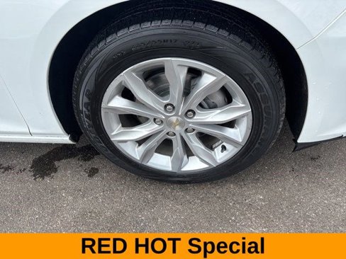 Used 2021 Chevrolet Malibu LT image 43