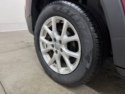 Used 2014 Jeep Cherokee Latitude image 10