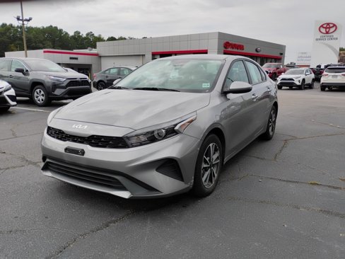 Used 2024 Kia Forte LXS image 4