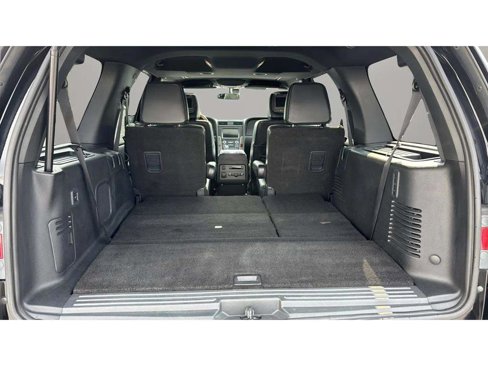 Used 2016 Lincoln Navigator Select image 10