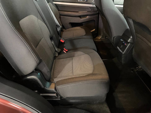 Used 2018 Ford Explorer XLT w/ Equipment Group 201A image 24