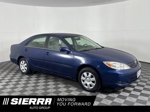 Used 2004 Toyota Camry LE image 1