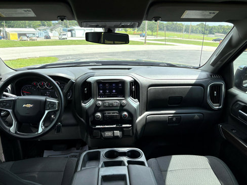 Used 2020 Chevrolet Silverado 1500 LT image 16