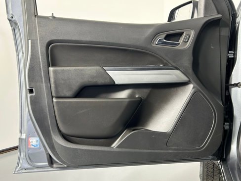 Used 2022 Chevrolet Colorado LT w/ Fleet Safety Package image 25