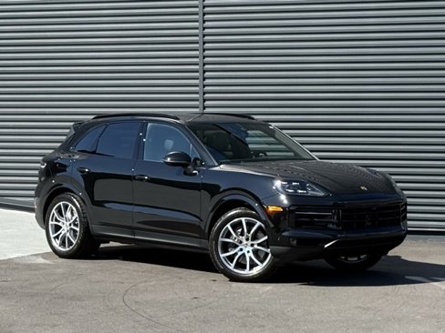 Certified 2024 Porsche Cayenne image 9