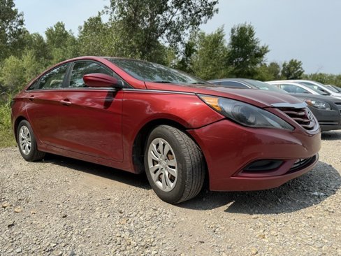 Used 2013 Hyundai Sonata GLS image 1