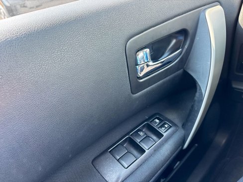 Used 2012 Nissan Rogue S image 16