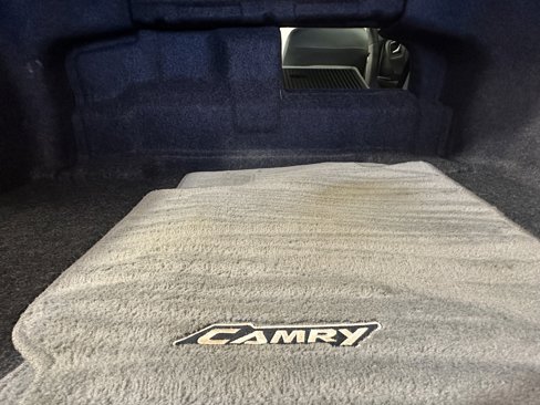 Used 2015 Toyota Camry XLE image 10